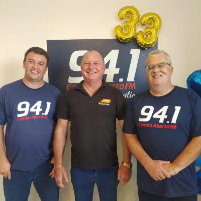 Campo Abeto FM estÃ¡ com programaÃ§Ã£o especial dos 33 anos